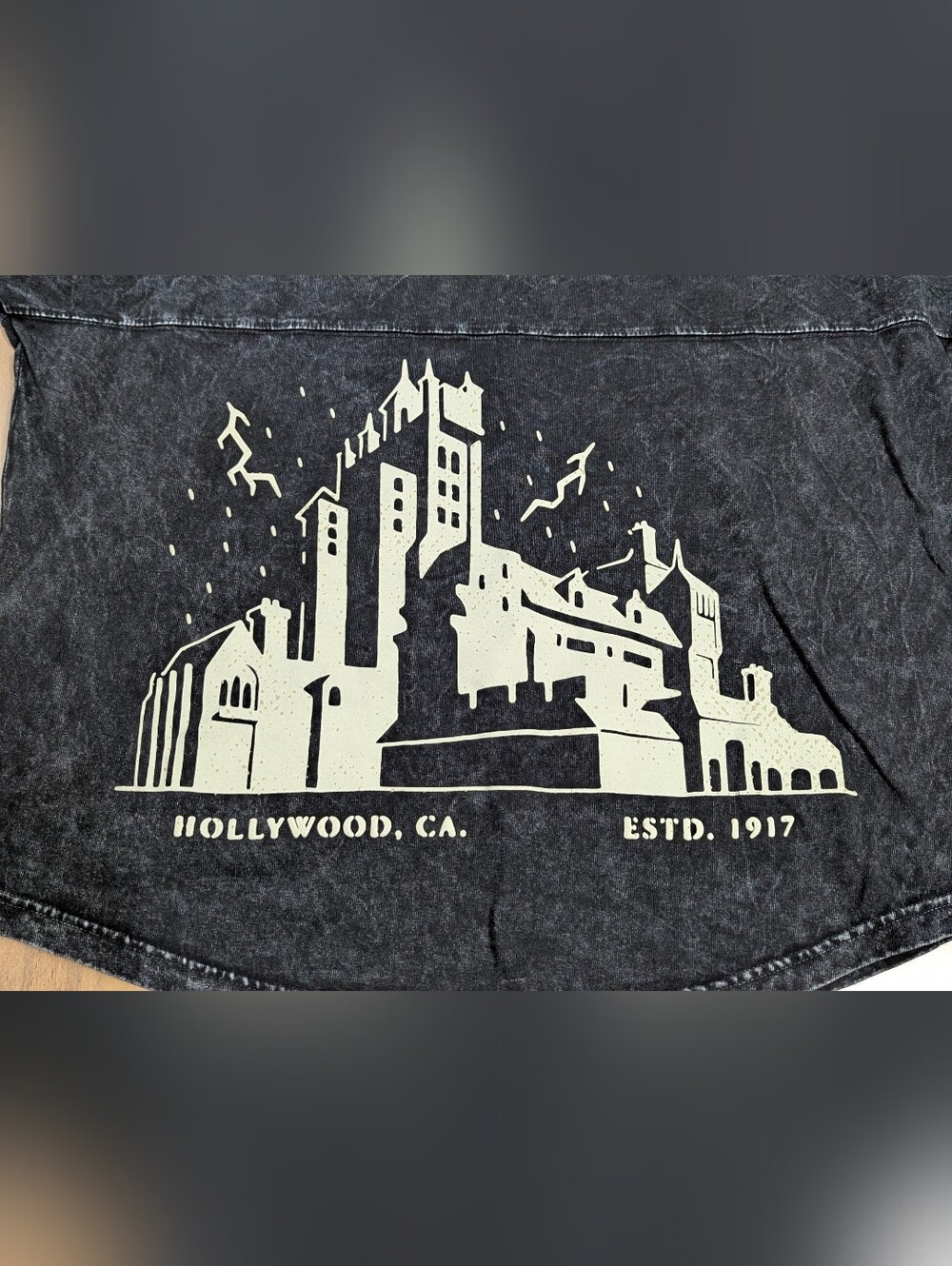 Disney's The Hollywood Tower Hotel Twilight Zone Spirit Jersey Size XL - Picture 3 of 16